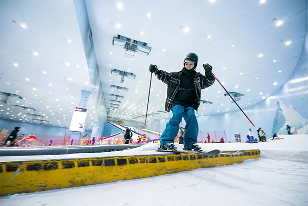 Indoor ski resorts in southern China in demand, drawing Hong Kong tourists